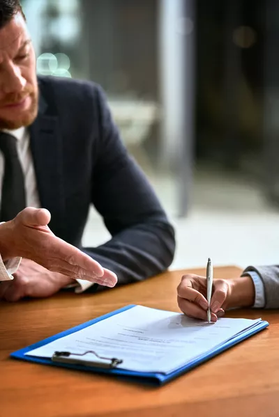 Negociación de contratos mercantiles ramirezcasasabogados