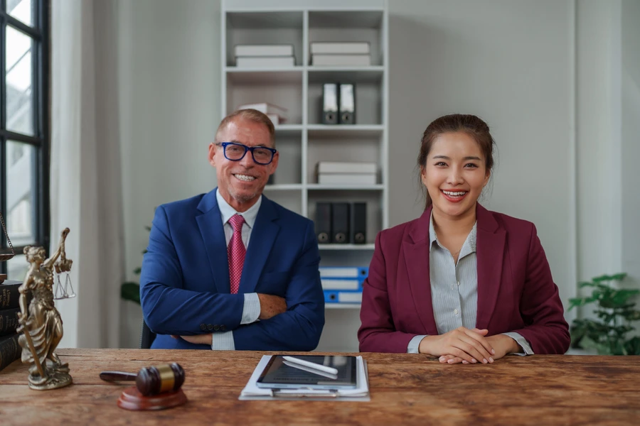 Abogado mercantil | ramirezcasasabogados